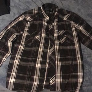 Lightweight Long Sleeved Flannel
